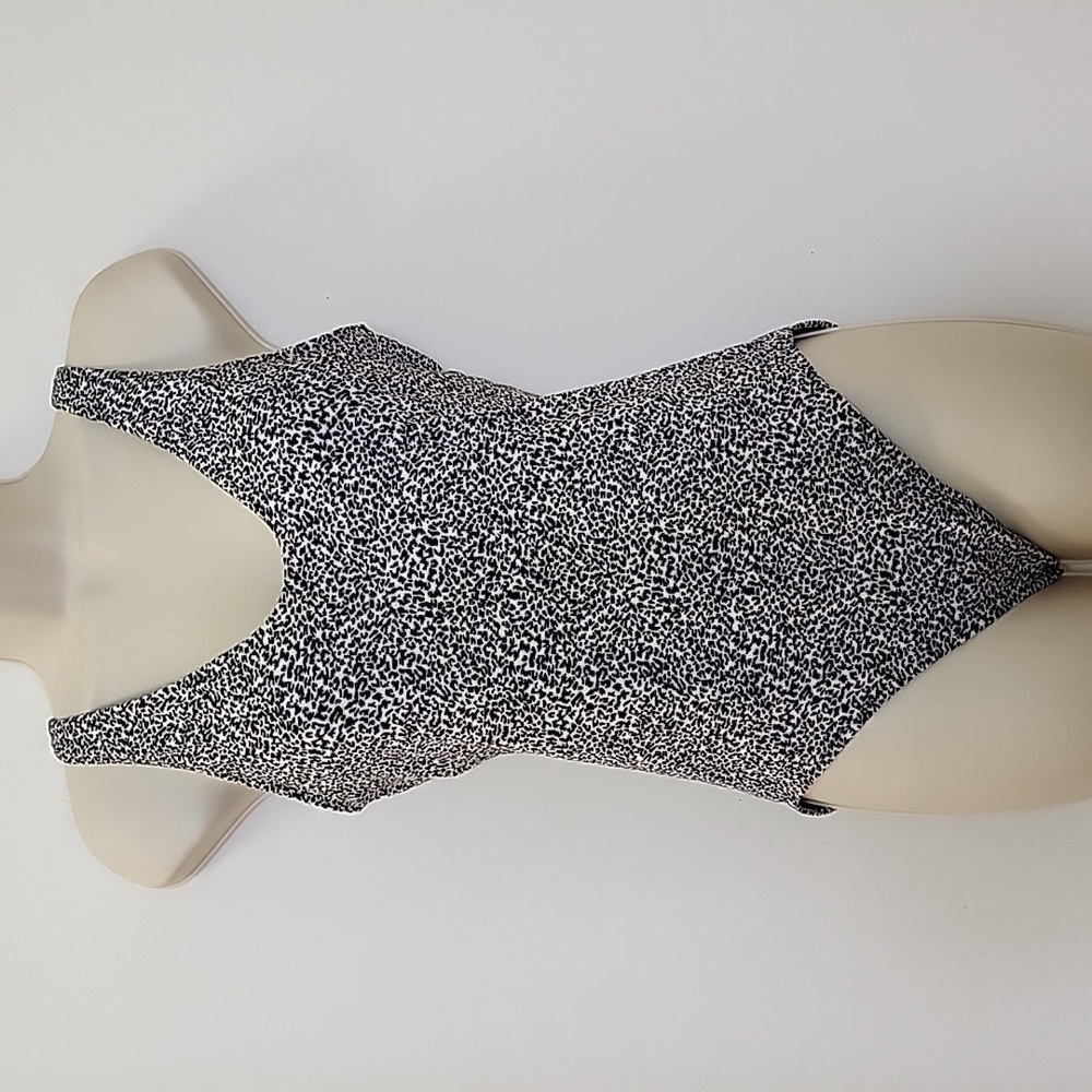 Athleta One Piece Swimsuit Medium M Black White Seychelles Jacquard Vneck - Picture 3 of 16